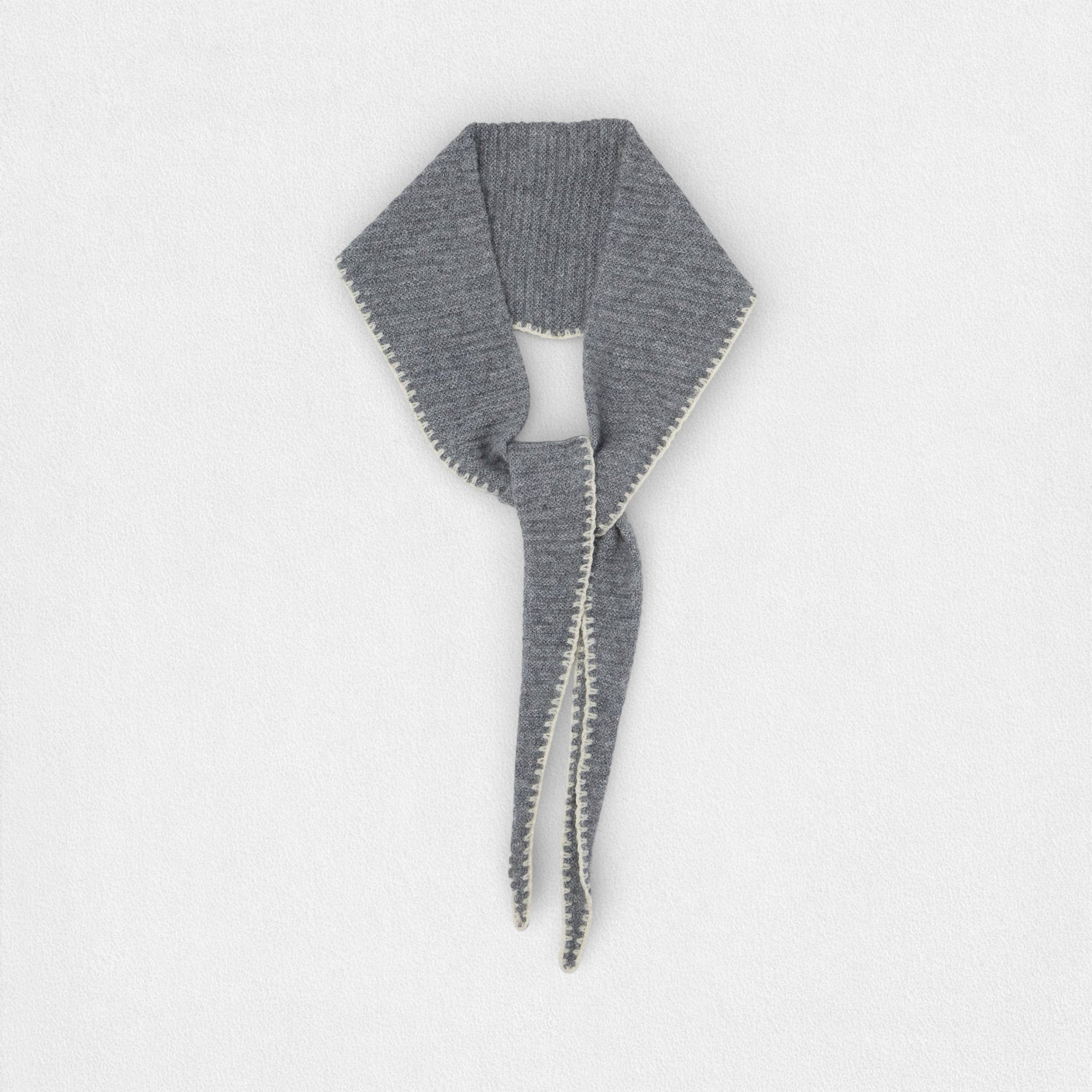 100% Cashmere Triangle Scarf - Grey Stitch Edge